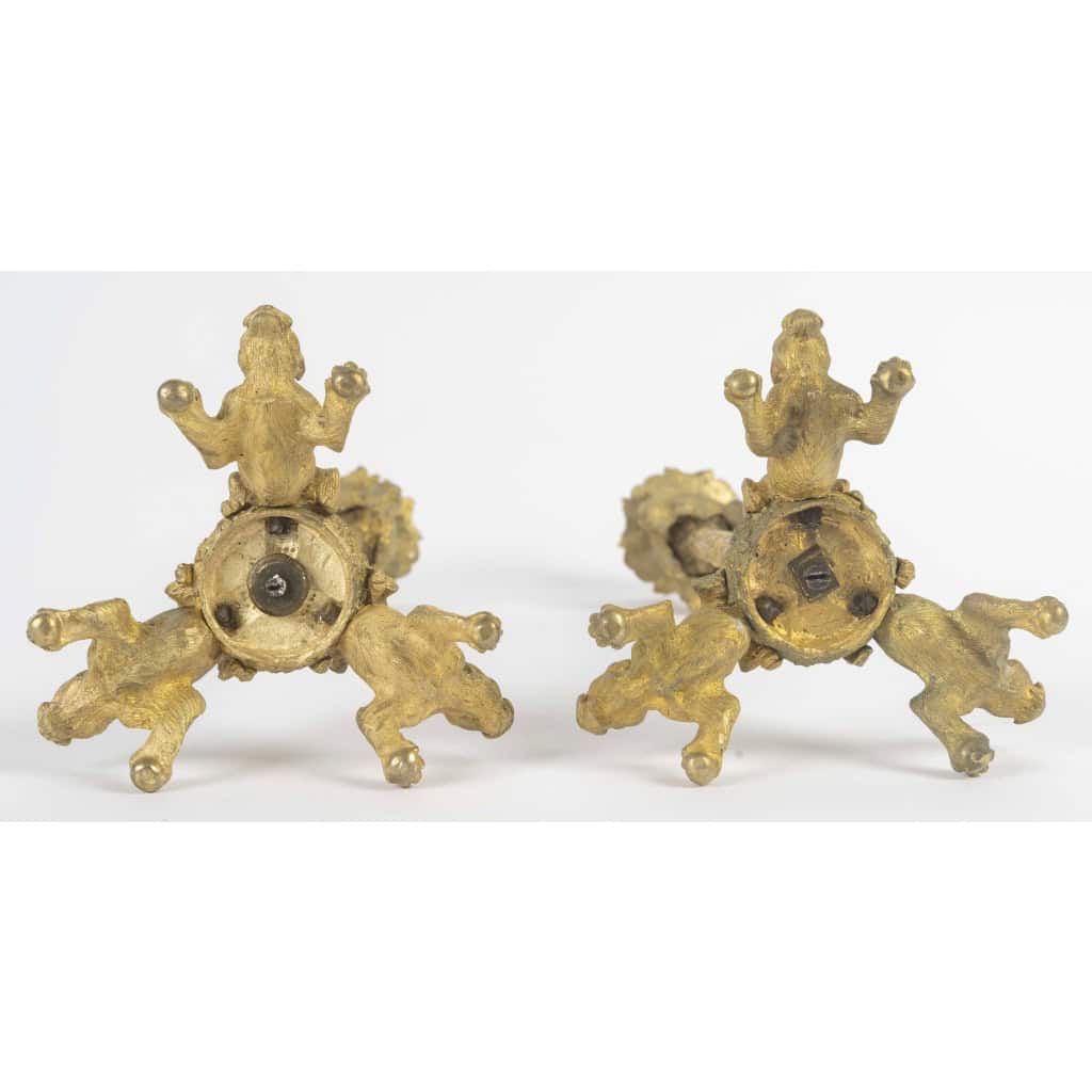 Paire de bougeoirs en bronze doré d&rsquo;époque Napoléon III attribués à Christophe FRATIN 5