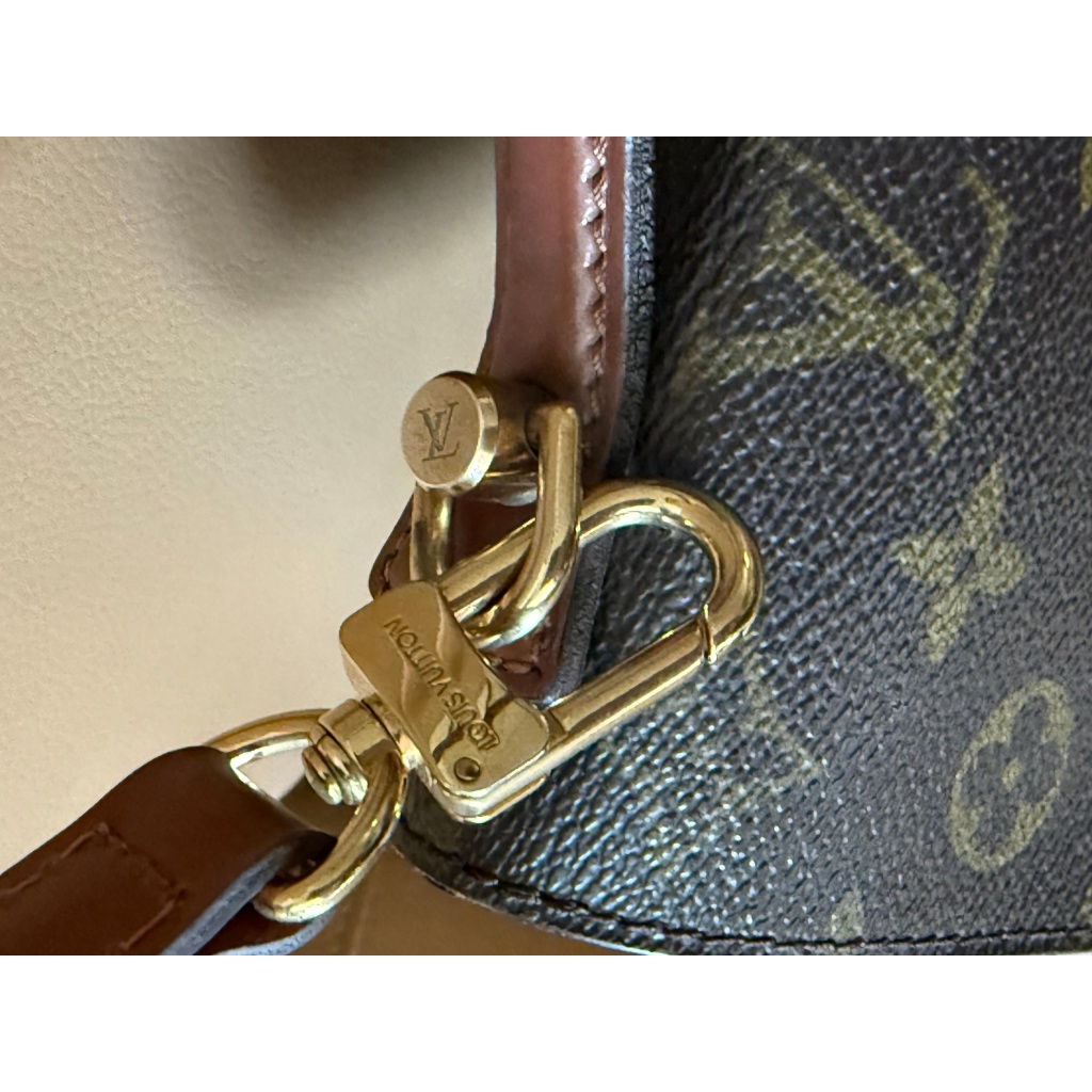 Petit sac Louis Vuitton à bandoulière Monceau 28 cm 7