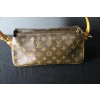 Sac Louis Vuitton Vivacité monogram porté épaule 28