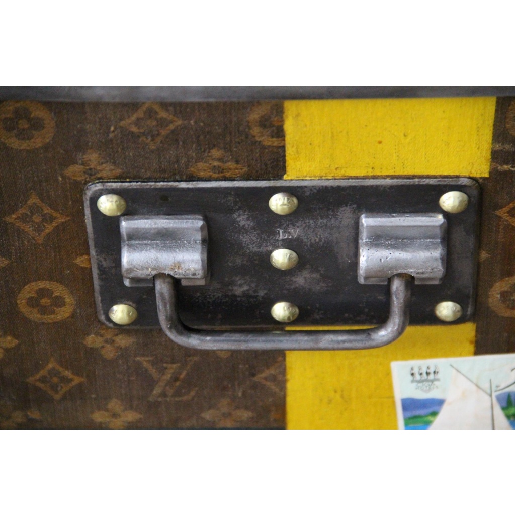 Malle Vuitton courrier 100 cm en toile tissée 9