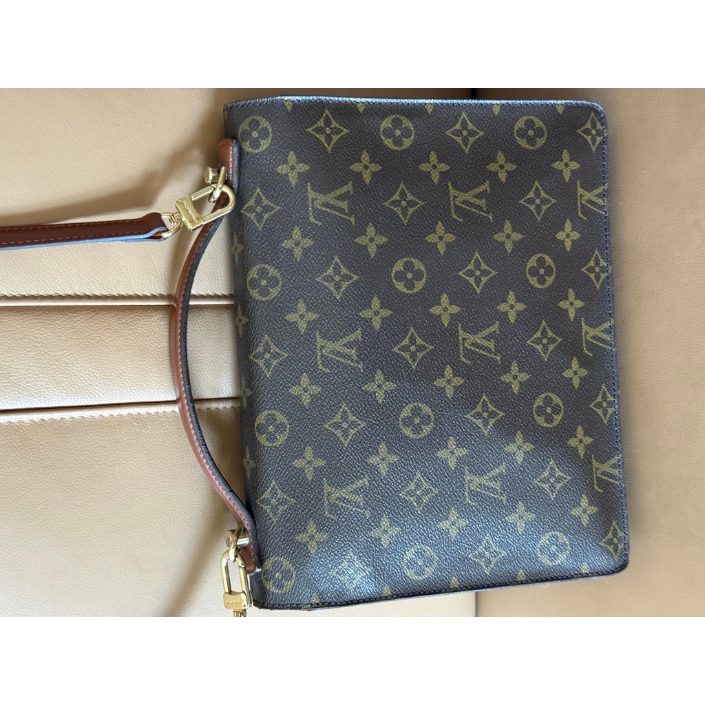 Petit sac Louis Vuitton à bandoulière Monceau 28 cm 10