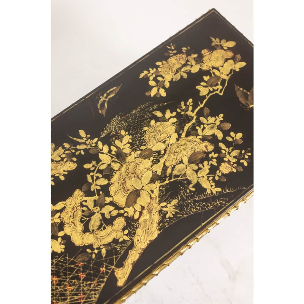 Maison Baguès. Table basse en bronze, laque noire, décor or. Circa 1970 11