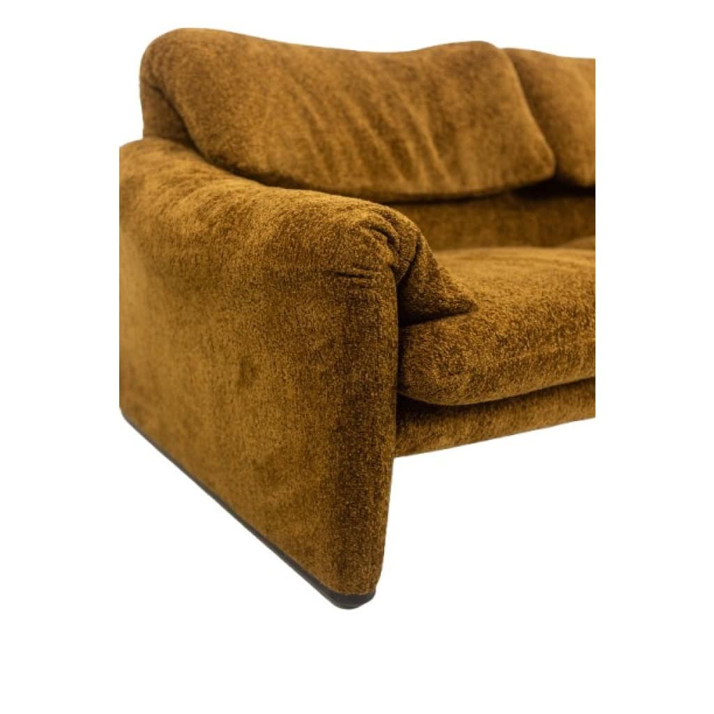 Vico Magistretti. Canapé 2 places, modèle « Maralunga ». Années 1970. 13