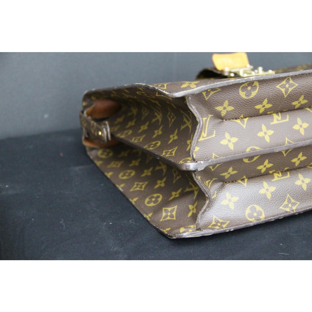 Sac de pilote ou de docteur Louis Vuitton en monogram 11