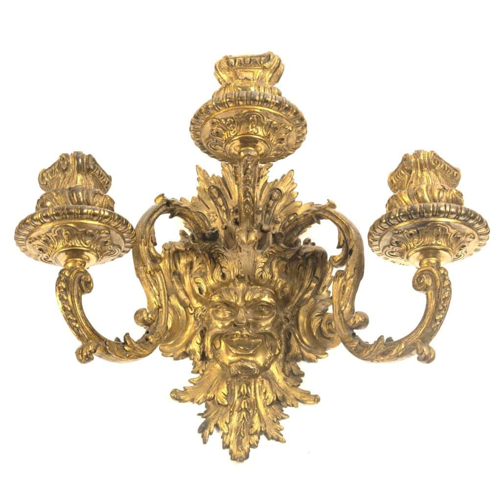 Paire d&rsquo;appliques de style Régence en bronze doré. XIXème siècle 6