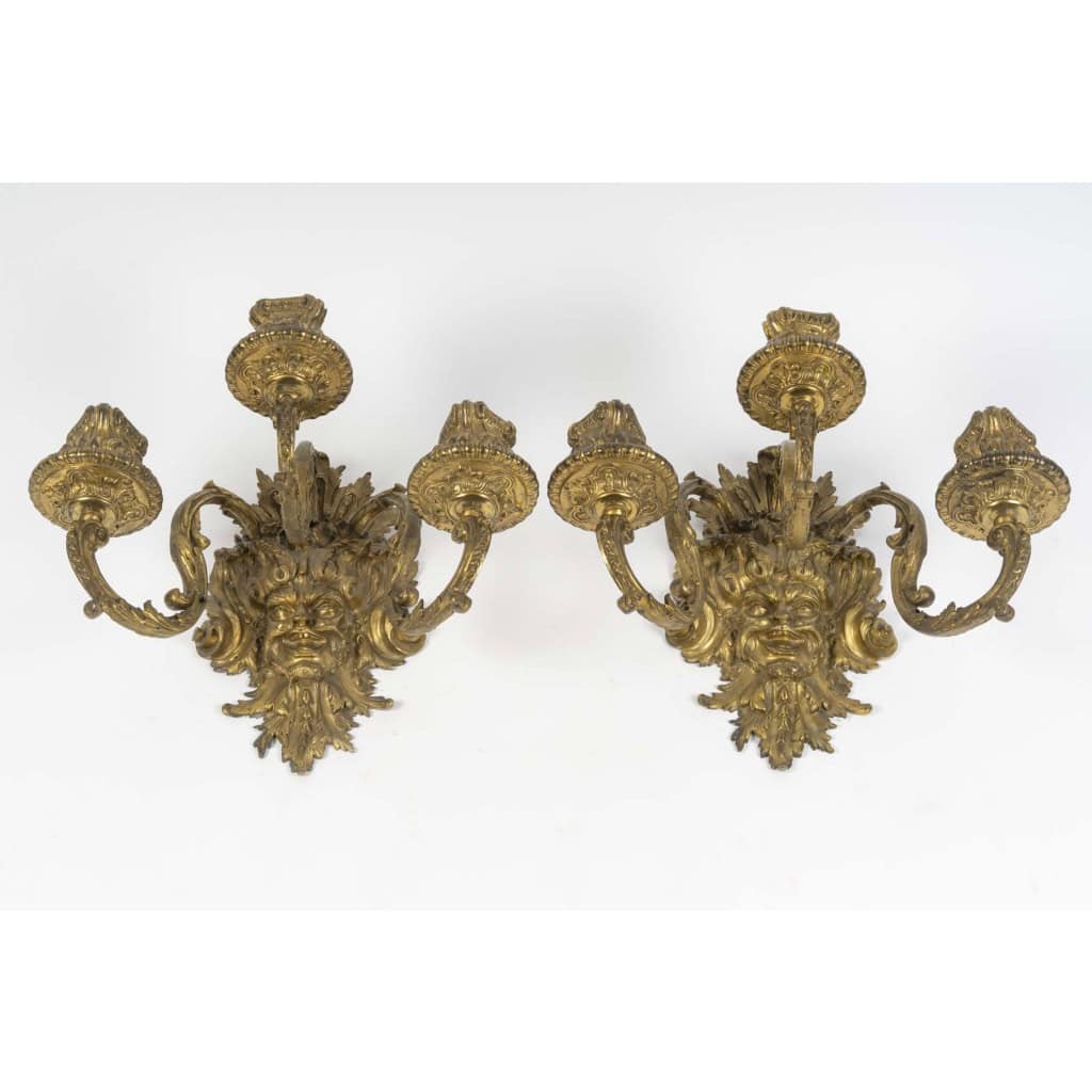 Paire d&rsquo;appliques de style Régence en bronze doré. XIXème siècle 3