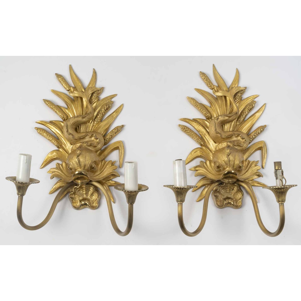 Paire d&rsquo;appliques au dauphin en bronze doré, Circa 1920 3