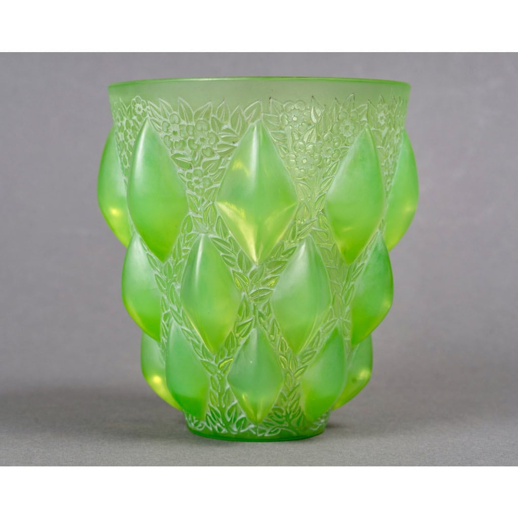1927 René Lalique – Vase Rampillon Verre Vert Opalescent Peppermint Patiné Blanc 4