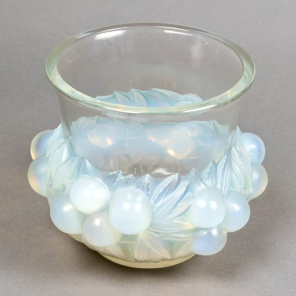1930 René Lalique – Vase Prunes Verre Opalescent Patiné Bleu 5