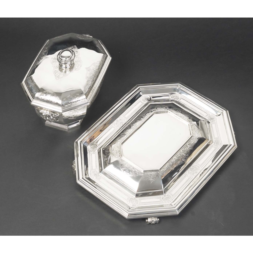 ORFEVRE BOIN TABURET – Terrine couverte et son présentoir en argent massif XIXe 11 ORFEVRE BOIN TABURET – Terrine couverte et son présentoir en argent massif XIXe 11