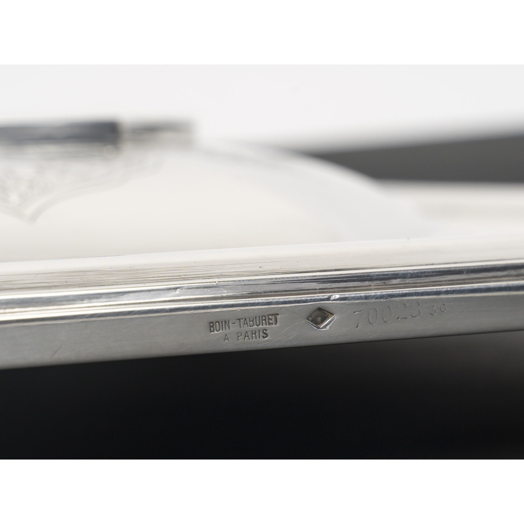 ORFEVRE BOIN TABURET – Terrine couverte et son présentoir en argent massif XIXe 24 ORFEVRE BOIN TABURET – Terrine couverte et son présentoir en argent massif XIXe 24