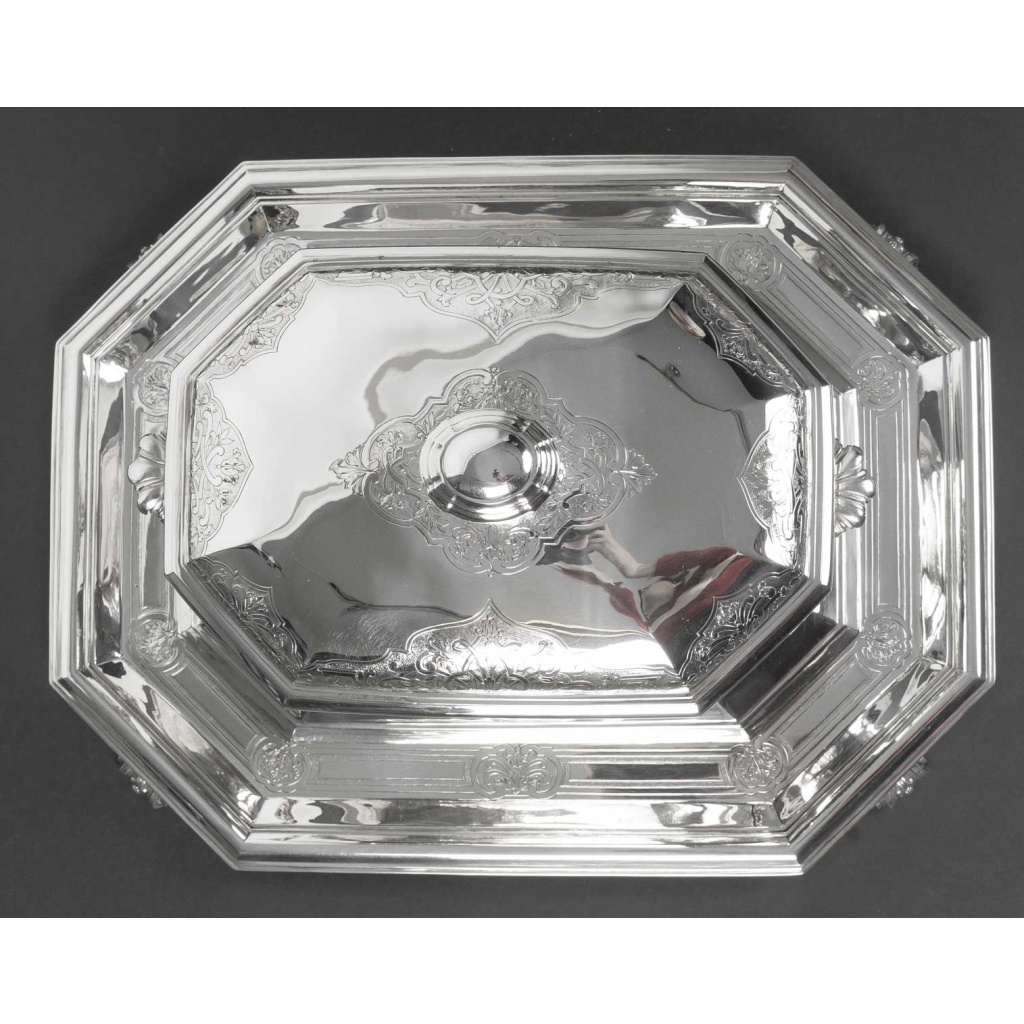 ORFEVRE BOIN TABURET – Terrine couverte et son présentoir en argent massif XIXe 27 ORFEVRE BOIN TABURET – Terrine couverte et son présentoir en argent massif XIXe 27