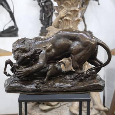 Sculpture – Tigre Surprenant Une Antilope , Antoine – Louis Barye , F.Barbedienne – Bronze