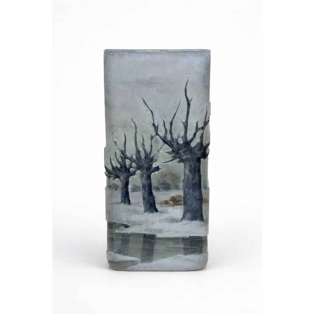 DAUM NANCY Vase section quadrangulaire « Paysage de neige » 3 DAUM NANCY Vase section quadrangulaire « Paysage de neige » 3