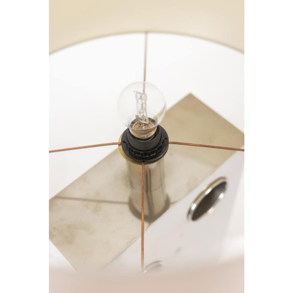 Lampe rectangulaire en métal chromé et découpé. Années 1970. 9