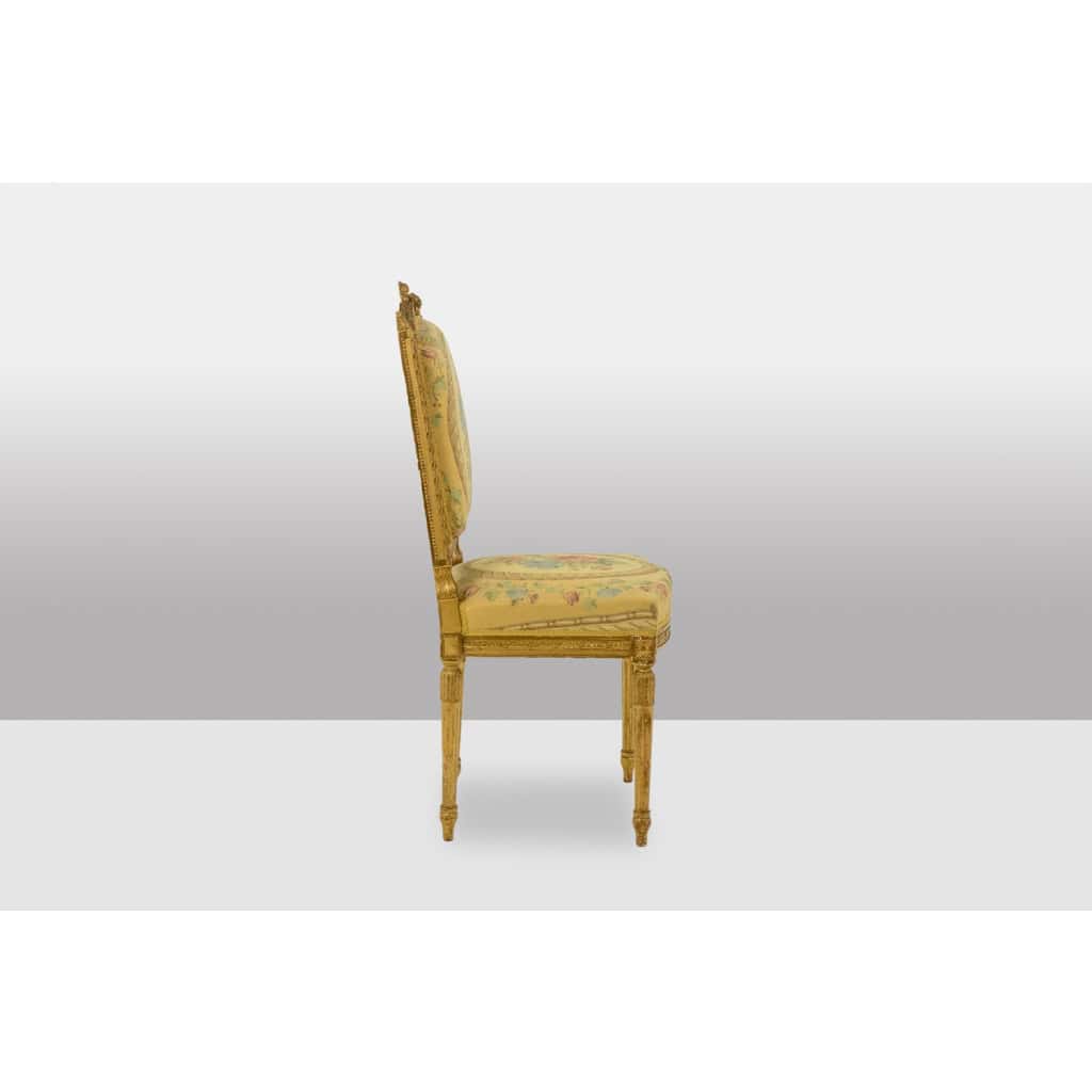 Paire de chaises en bois doré et tapisserie. Epoque Louis XVI 6
