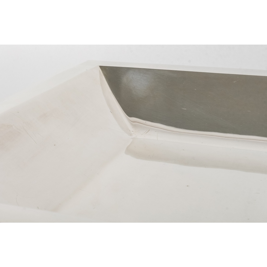 orfevre D. GARRIDO – CENTRE DE TABLE CARRE EN ARGENT MASSIF XXe 9 orfevre D. GARRIDO – CENTRE DE TABLE CARRE EN ARGENT MASSIF XXe 9