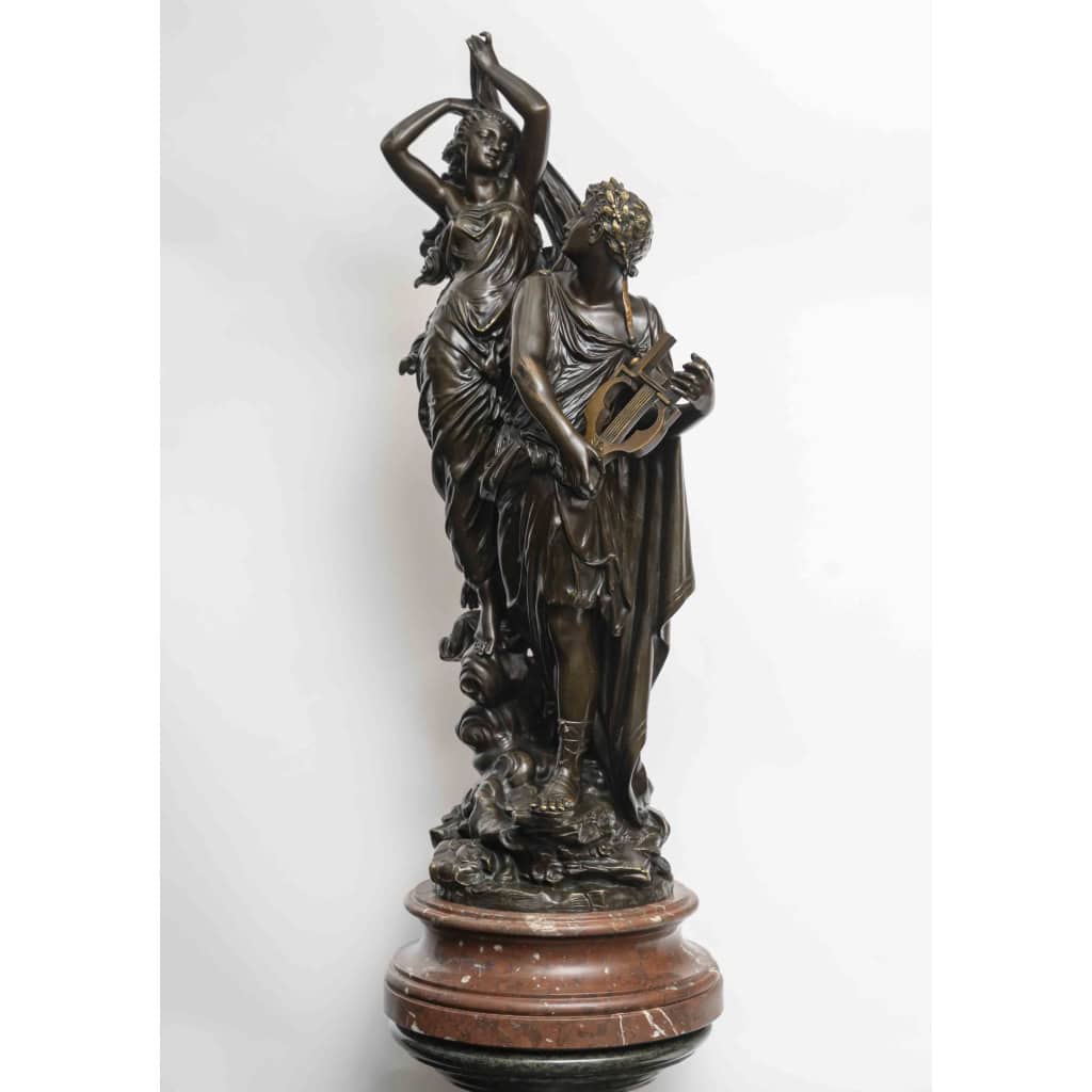 Sculpture en bronze représentant Orphée et Eurydice. 4