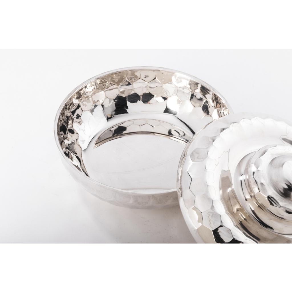 Coffret en argent massif martelé Italie du Nord Epoque XXe 12