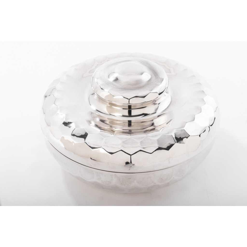 Coffret en argent massif martelé Italie du Nord Epoque XXe 7