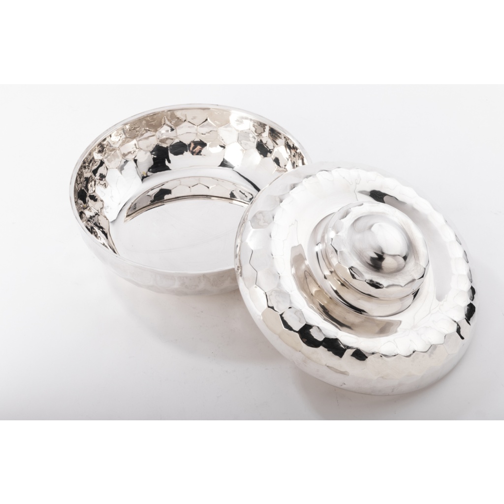 Coffret en argent massif martelé Italie du Nord Epoque XXe 9