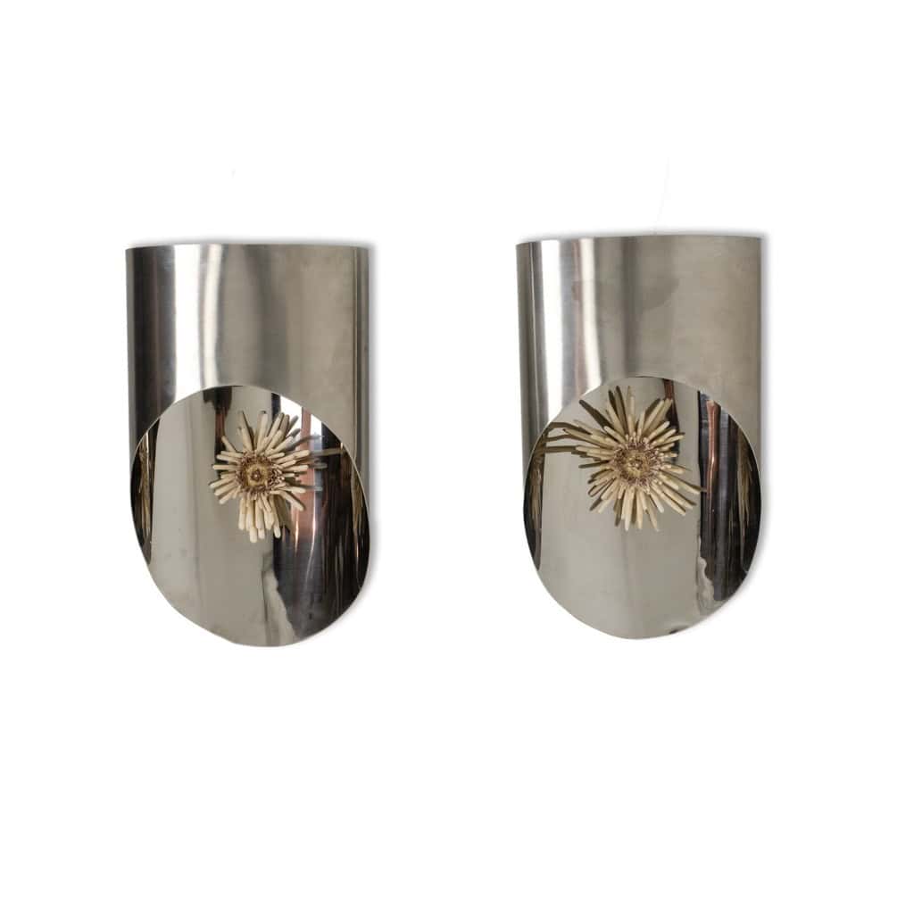 Paire de grandes appliques murales en métal poli. Années 70 3