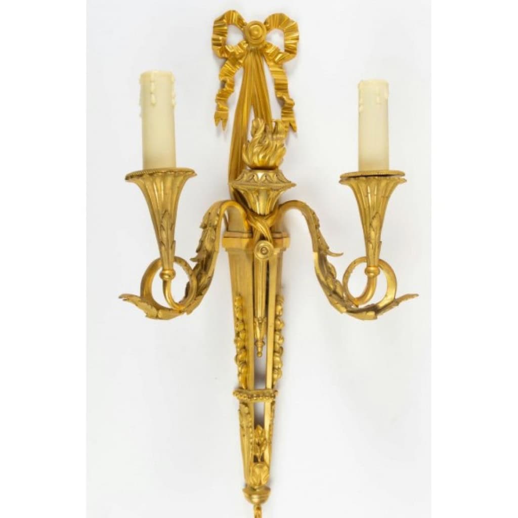 Paire d’appliques de style Louis XVI. XIXème siècle. 6 Paire d’appliques de style Louis XVI. XIXème siècle. 6