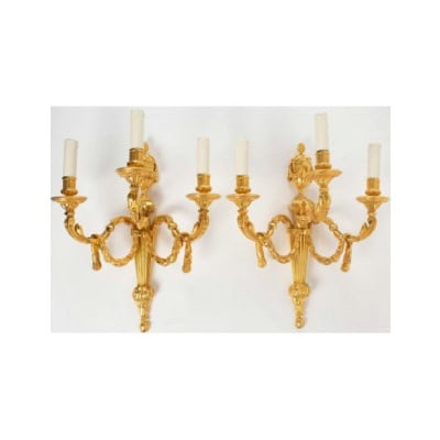 Paire d&rsquo;appliques de style Louis XVI. XIXème siècle.