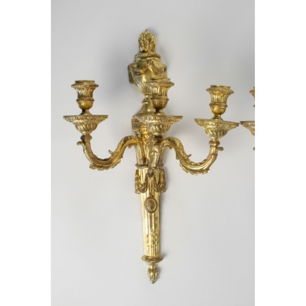 Paire d&rsquo;appliques de style Louis XVI. XIXème siècle. 4