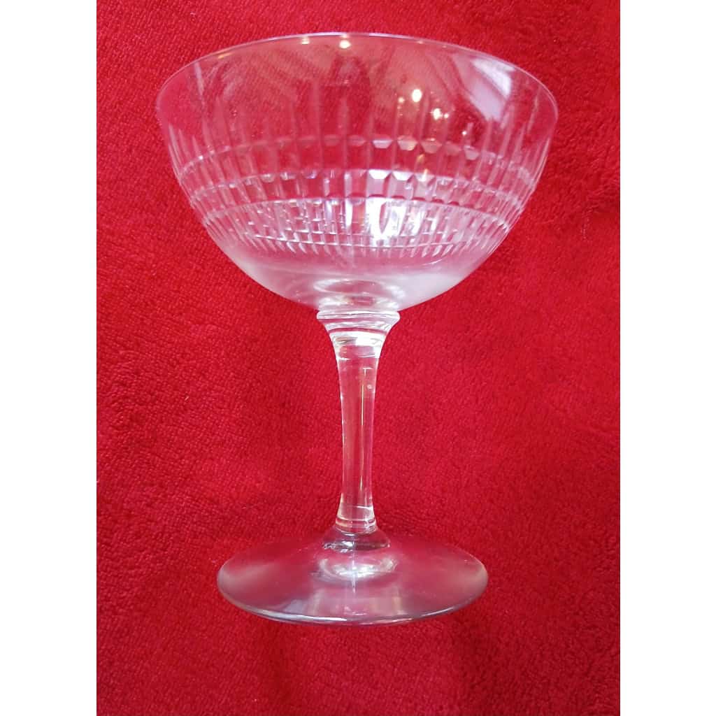 6 coupes à champagne Baccarat Modèle Nancy 7