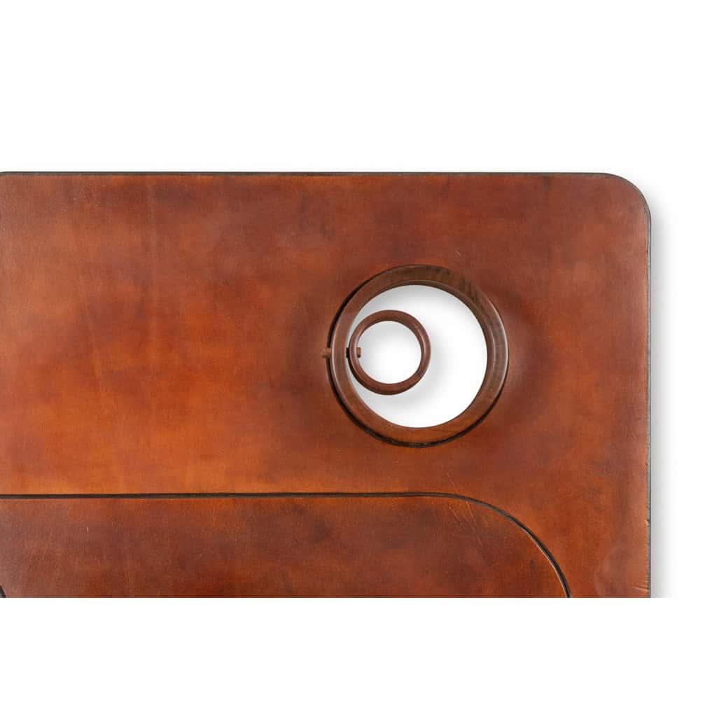 Tabourets et applique en merisier et cuir. Années 1970 14