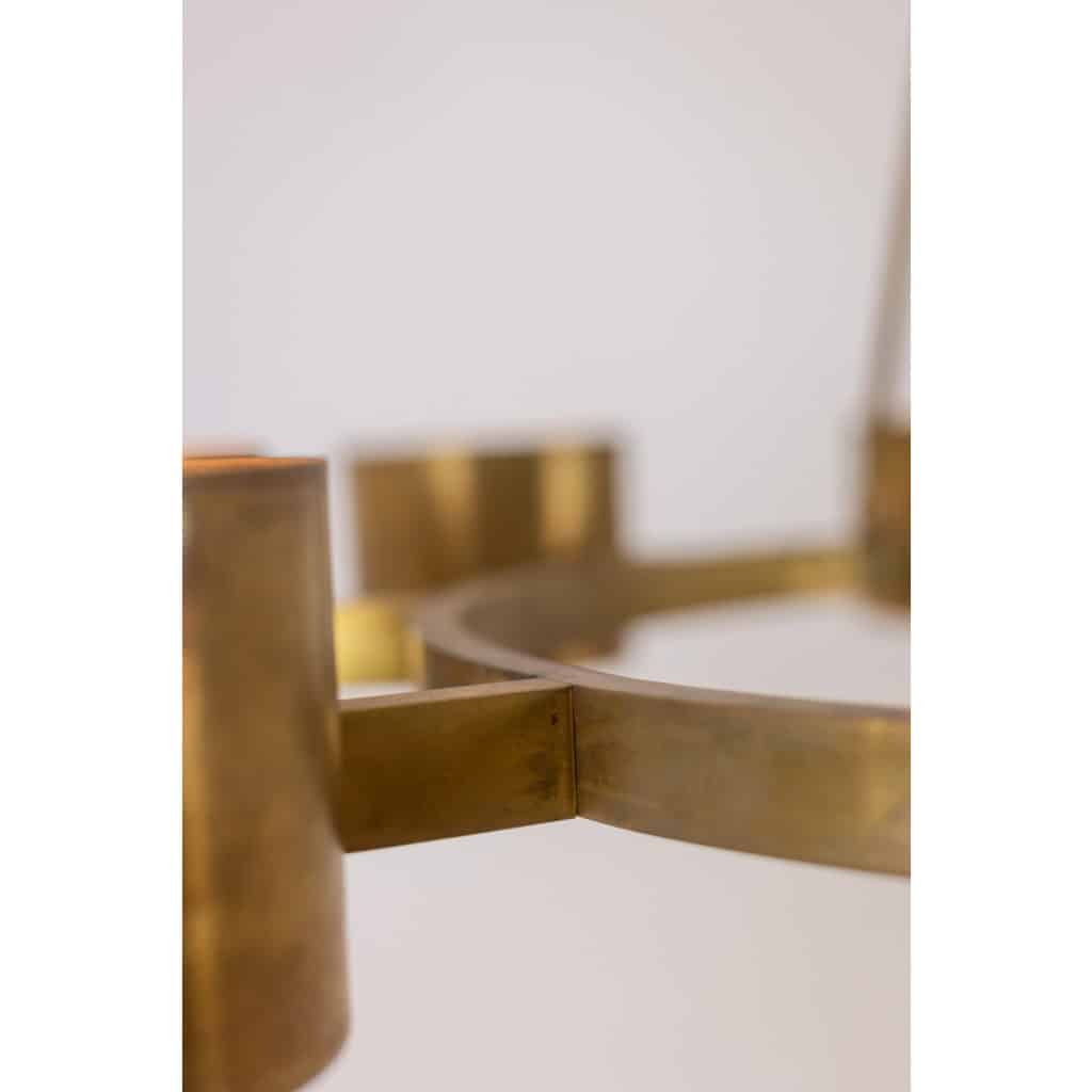 Lustre circulaire en laiton doré mat. Travail italien contemporain 8