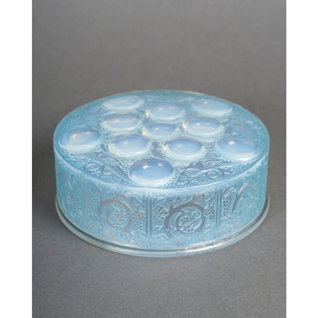 1926 René Lalique – Boîte Roger Verre Opalescent Patiné Bleu 3