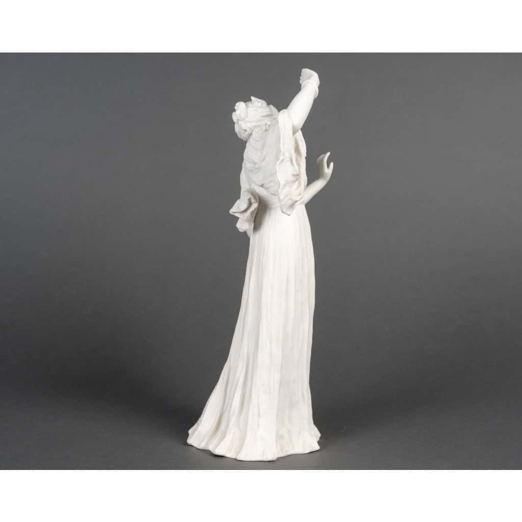 Agathon Léonard et Sèvres – Sculpture Statuette Danseuse avec Bracelet Porcelaine 5