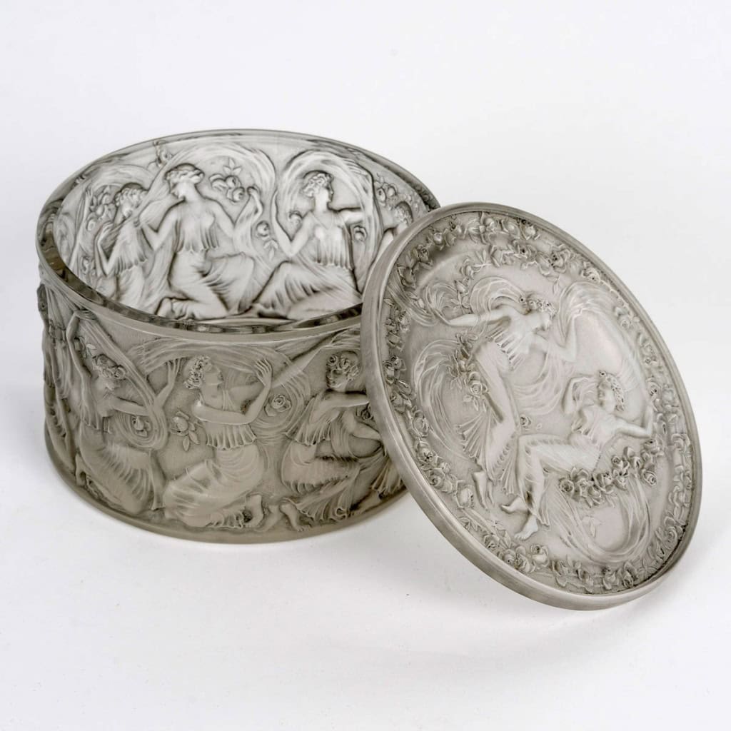 1929 René Lalique – Boîte Figurines et Voiles Verre Blanc Patiné Gris 4