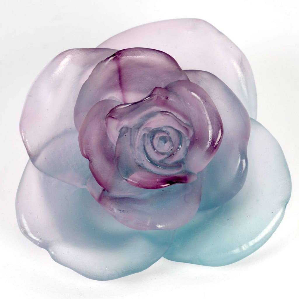 Daum France – Presse Papiers Fleur Décorative Rose Passion Cristal Dégradé Bleu et Rose 3
