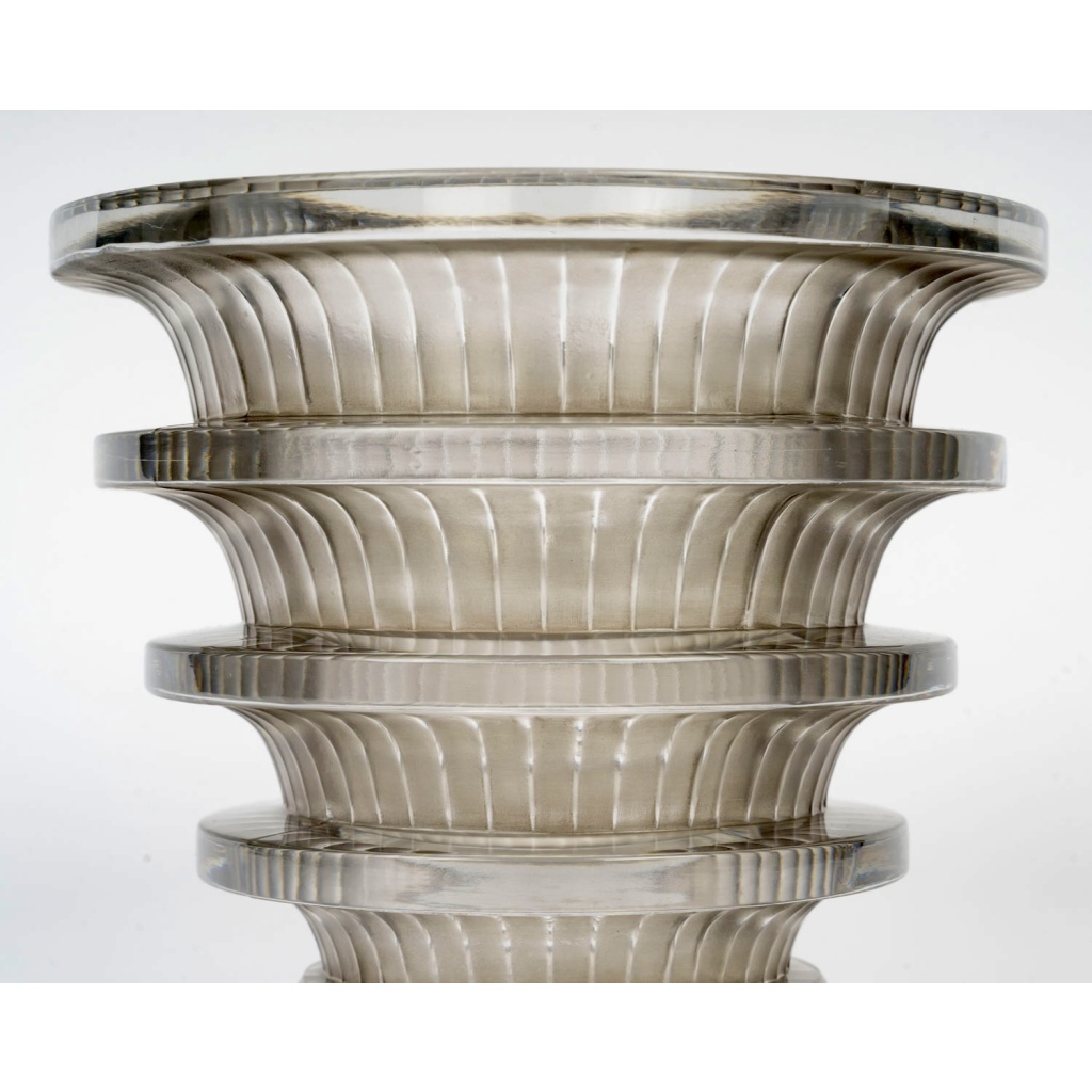 1950 Marc Lalique – Vase Chevreuse Cristal Blanc Patiné Gris 6