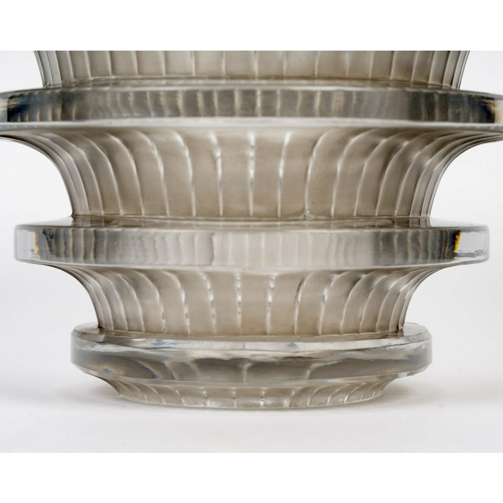 1950 Marc Lalique – Vase Chevreuse Cristal Blanc Patiné Gris 7