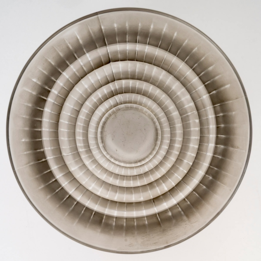 1950 Marc Lalique – Vase Chevreuse Cristal Blanc Patiné Gris 8