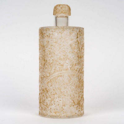 1931 René Lalique – Carafe Vigne Verre Blanc Patiné Sépia 1931 René Lalique – Carafe Vigne Verre Blanc Patiné Sépia