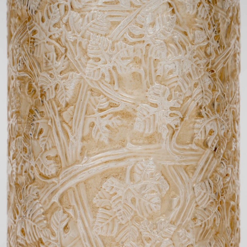 1931 René Lalique – Carafe Vigne Verre Blanc Patiné Sépia 6