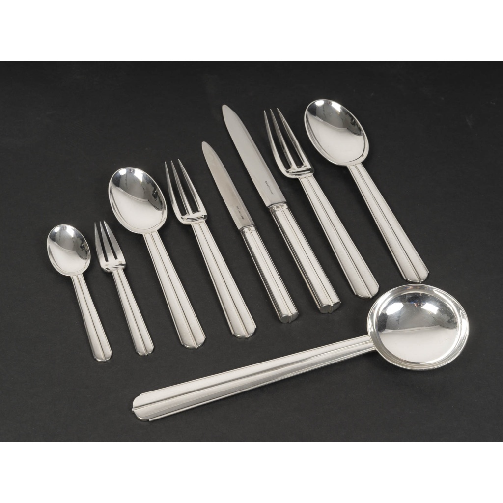 JEAN E. PUIFORCAT – Ménagère 145 pièces Modèle « BIARRITZ » argent massif CIRCA 1930 4