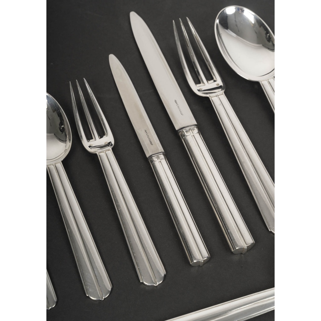 JEAN E. PUIFORCAT – Ménagère 145 pièces Modèle « BIARRITZ » argent massif CIRCA 1930 6