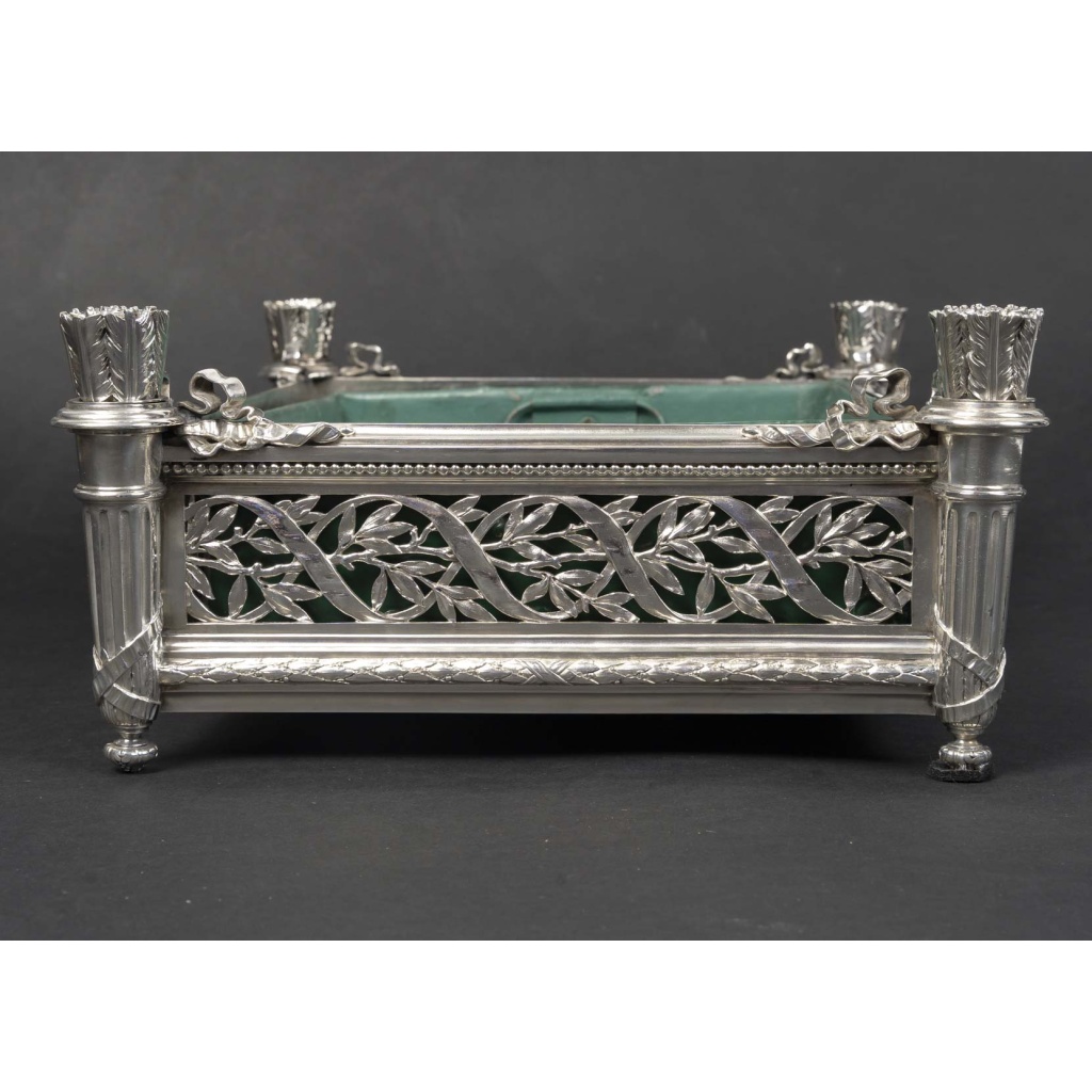 A. AUCOC – Jardinière en argent massif Epoque NAPOLEON III 17