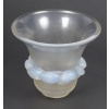 René LALIQUE – Vase PIRIAC en verre moulé pressé créé en 1930 21 René LALIQUE – Vase PIRIAC en verre moulé pressé créé en 1930 21