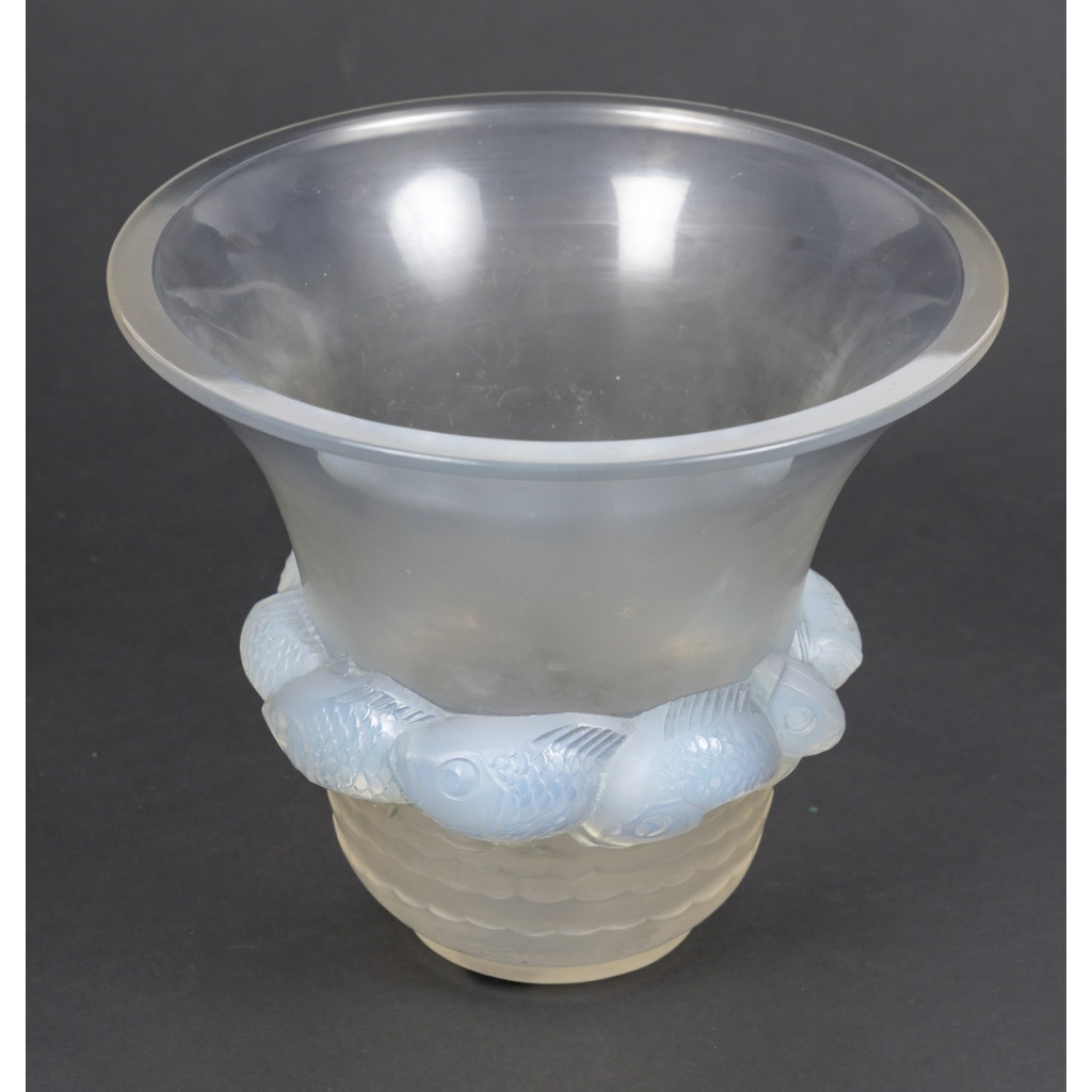 René LALIQUE – Vase PIRIAC en verre moulé pressé créé en 1930 5 René LALIQUE – Vase PIRIAC en verre moulé pressé créé en 1930 5