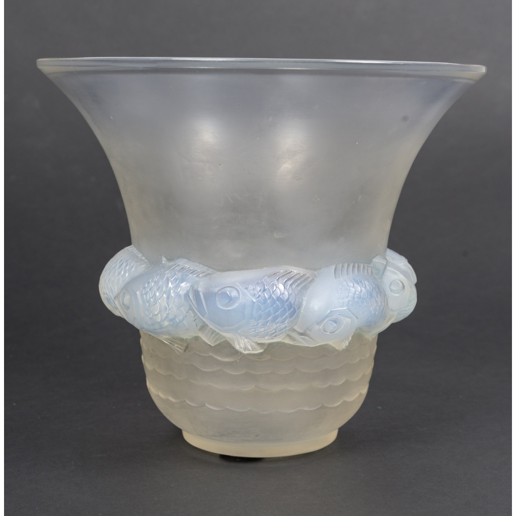 René LALIQUE – Vase PIRIAC en verre moulé pressé créé en 1930 6 René LALIQUE – Vase PIRIAC en verre moulé pressé créé en 1930 6