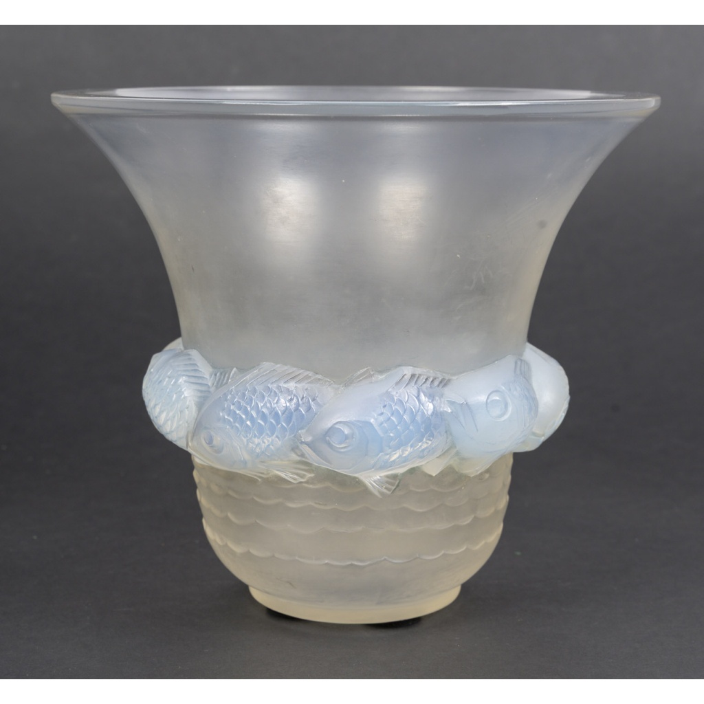 René LALIQUE – Vase PIRIAC en verre moulé pressé créé en 1930 8 René LALIQUE – Vase PIRIAC en verre moulé pressé créé en 1930 8