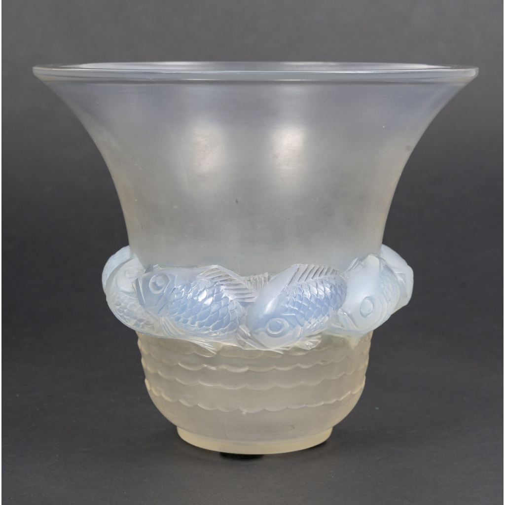 René LALIQUE – Vase PIRIAC en verre moulé pressé créé en 1930 9 René LALIQUE – Vase PIRIAC en verre moulé pressé créé en 1930 9