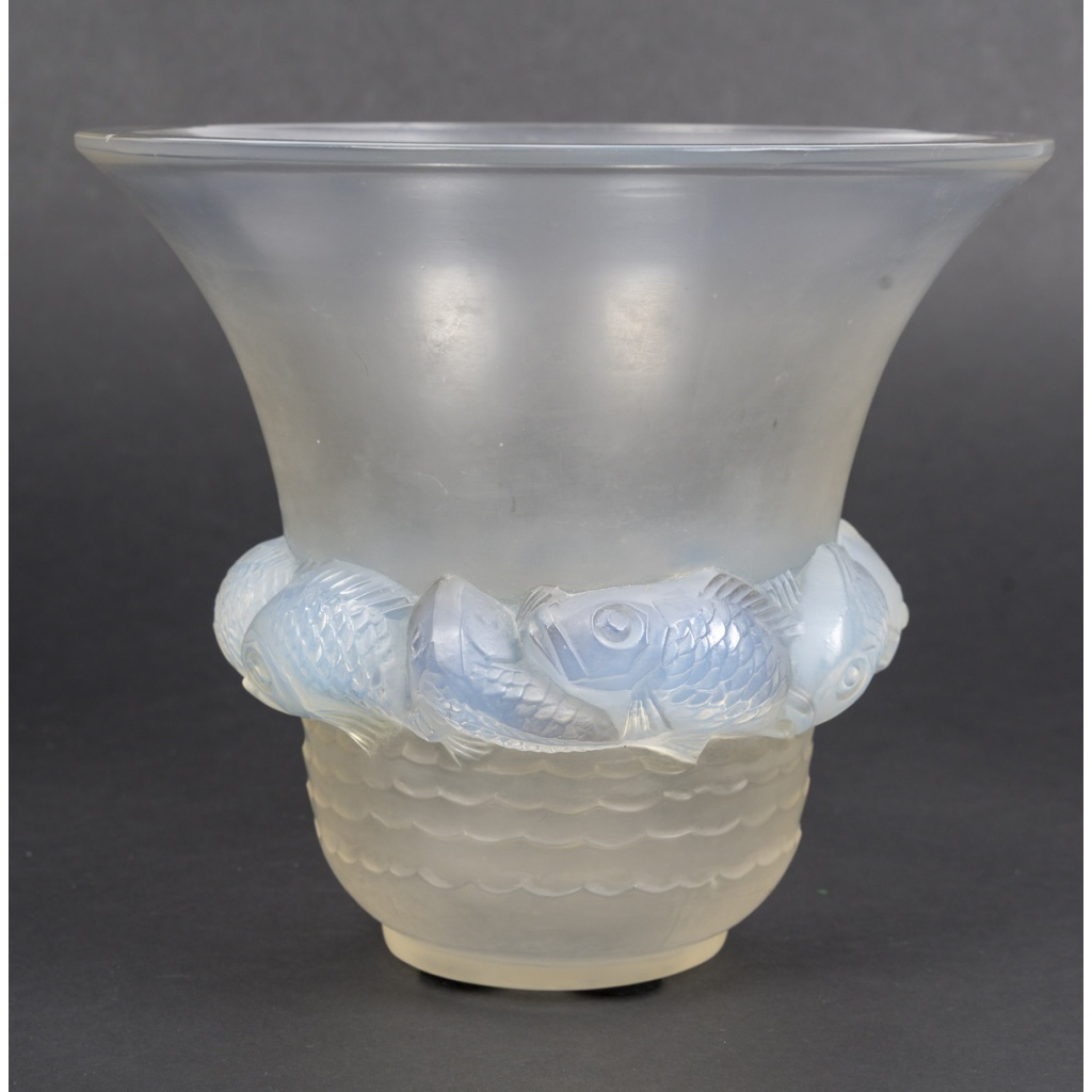 René LALIQUE – Vase PIRIAC en verre moulé pressé créé en 1930 10 René LALIQUE – Vase PIRIAC en verre moulé pressé créé en 1930 10